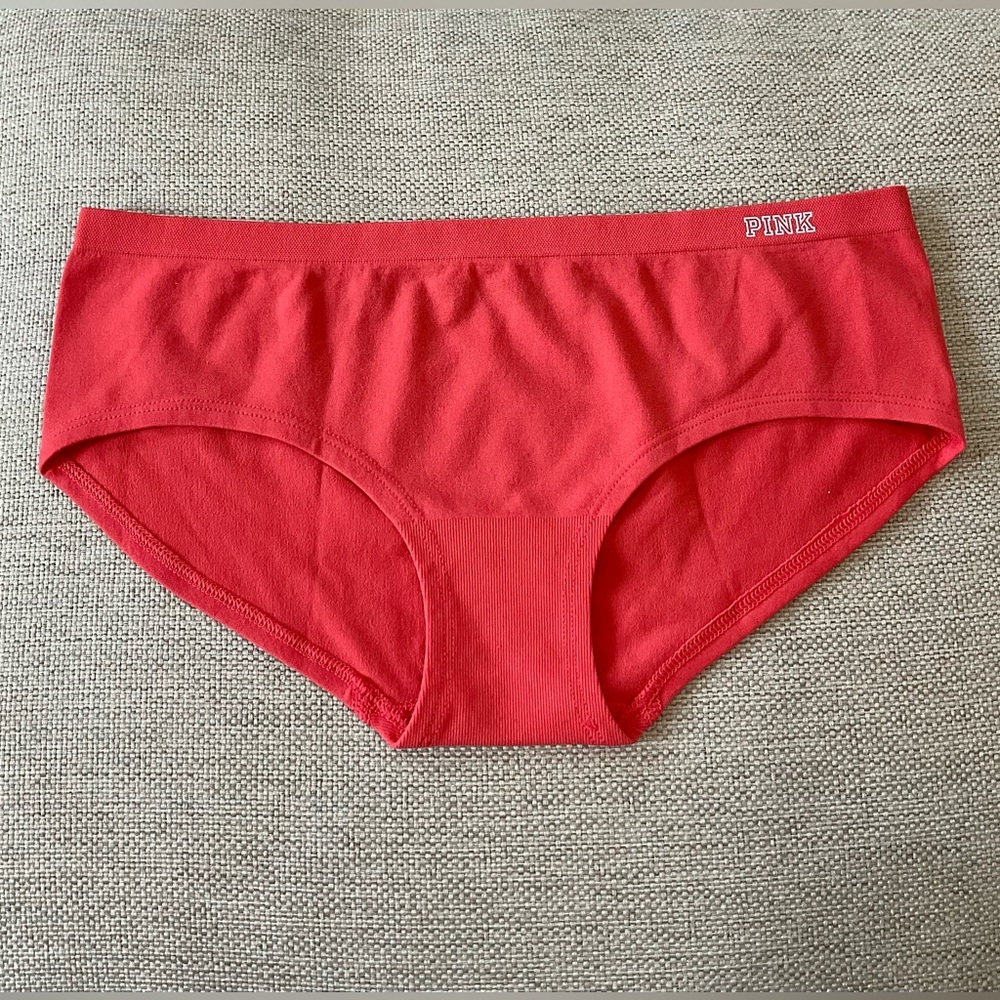 ❤️Pink Cool & Comfy Seamless Hipster ❤️